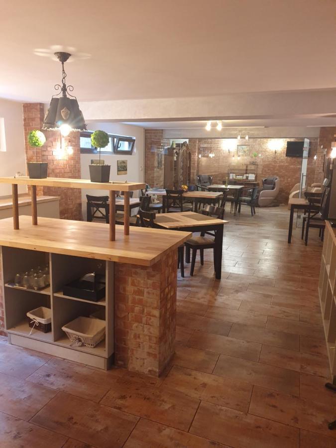Hotel Belleville Iasi Ngoại thất bức ảnh