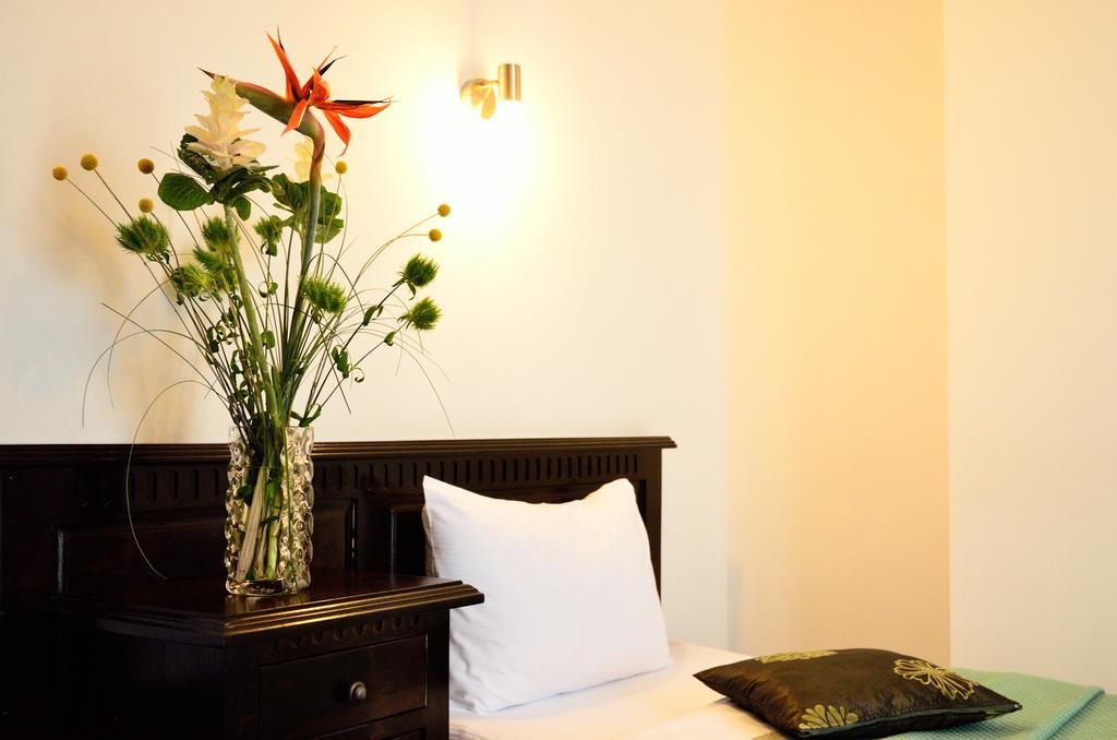 Hotel Belleville Iasi Ngoại thất bức ảnh
