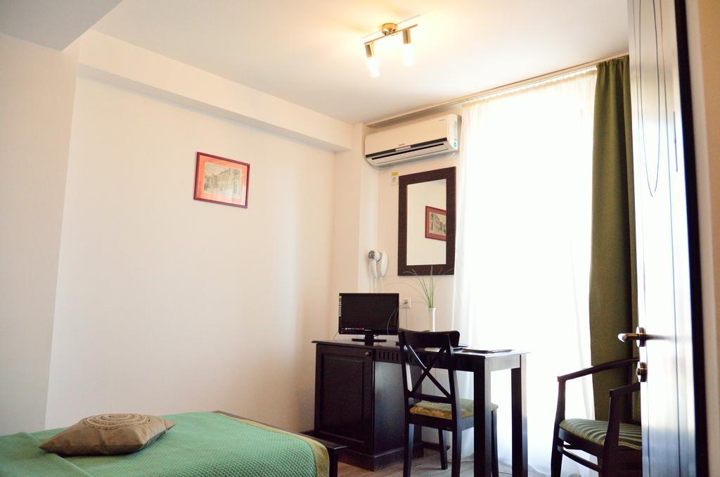 Hotel Belleville Iasi Ngoại thất bức ảnh
