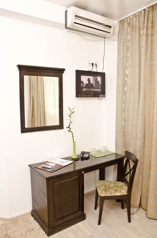 Hotel Belleville Iasi Ngoại thất bức ảnh